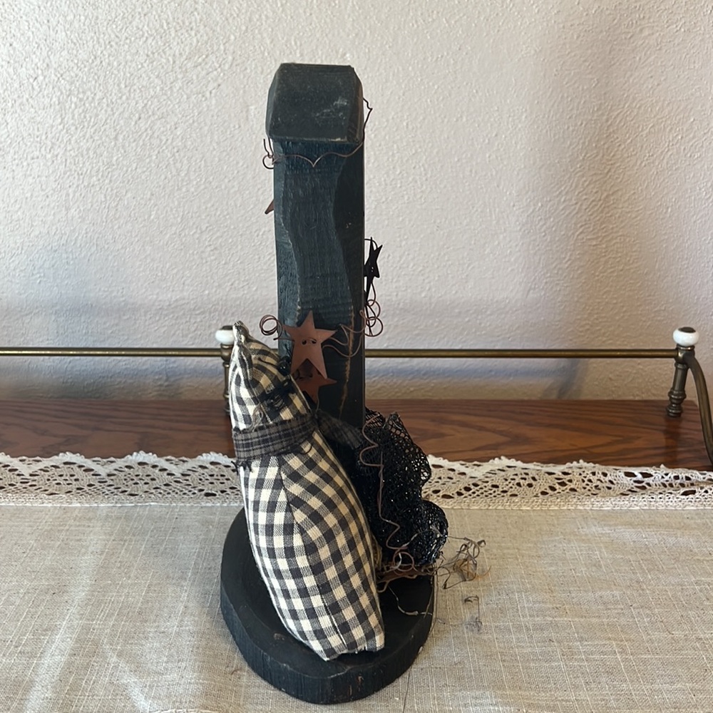 Wooden Witch’s Hat Halloween Decoration - Picture 4 of 5